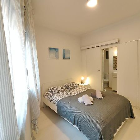 Family Apartment Close To Parc Gueell Barselona Dış mekan fotoğraf